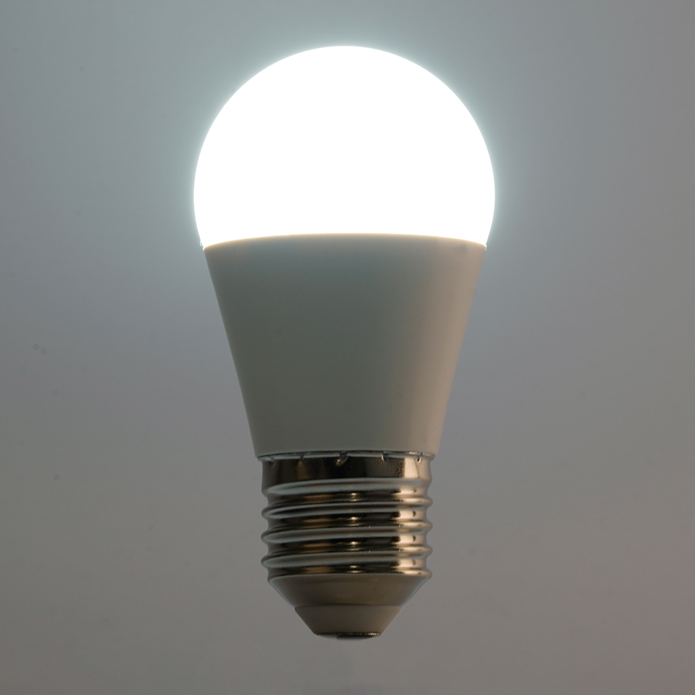 Лампа светодиодная SAFFIT SBG4520 Шарик E27 20W 230V 4000K от компании Ферон